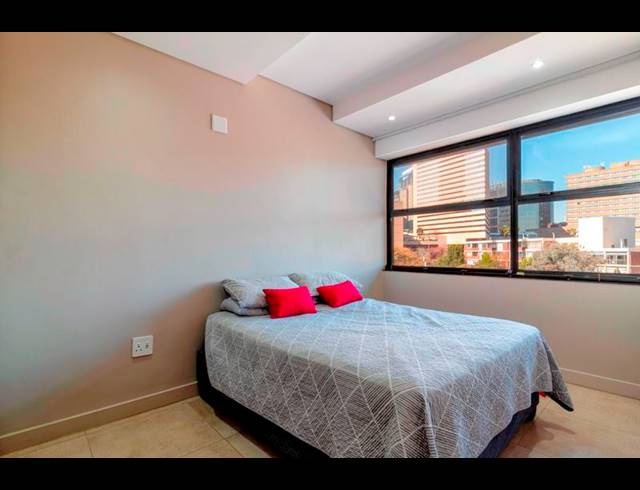 1 BEDROOM APARTMENT FOR SALE IN SANDTON CENTRAL